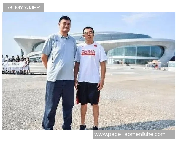 姚明与巨人卡里身高对比谁更高一目了然的揭秘与分析